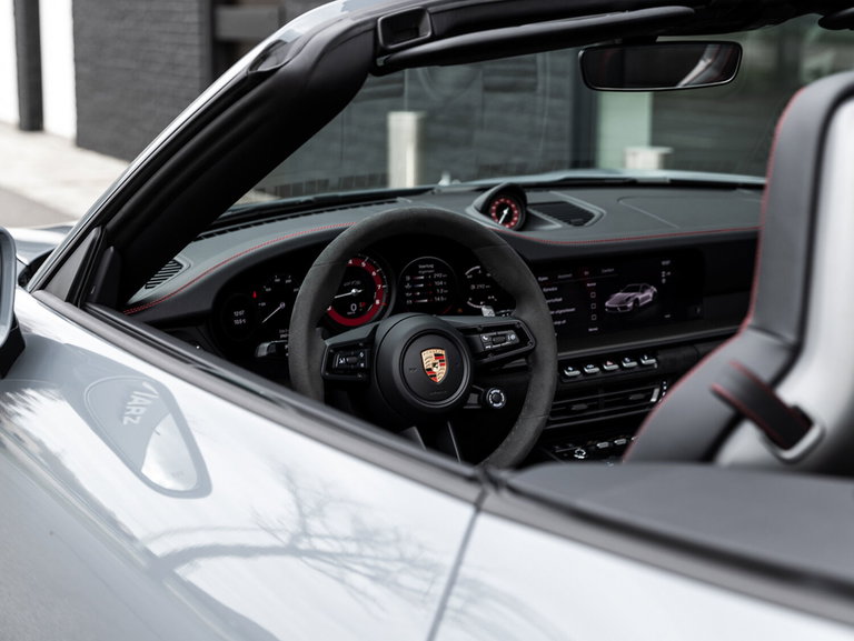 Porsche 992 Carrera 4 GTS