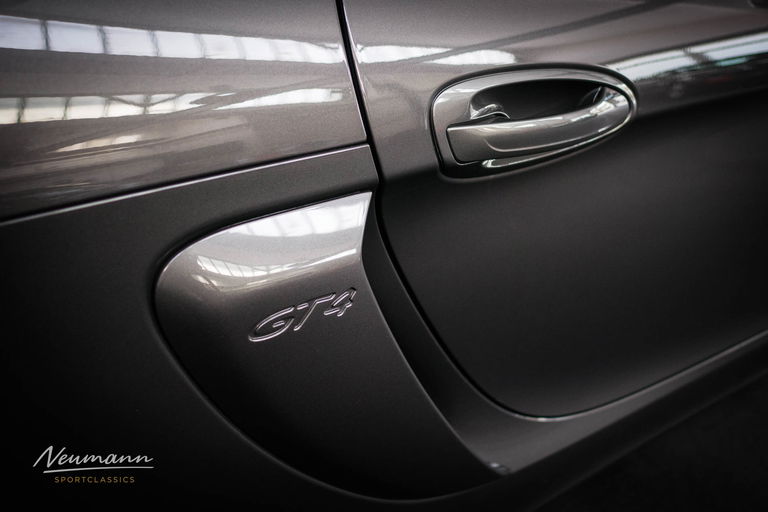 Porsche 981 Cayman GT4