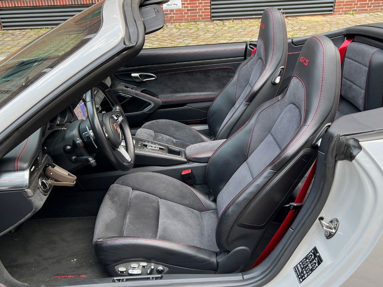 Porsche 991.2 Carrera 4 GTS