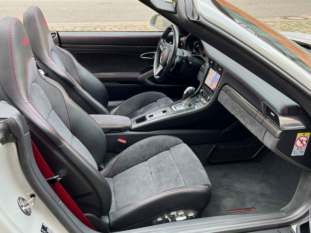 Porsche 991.2 Carrera 4 GTS