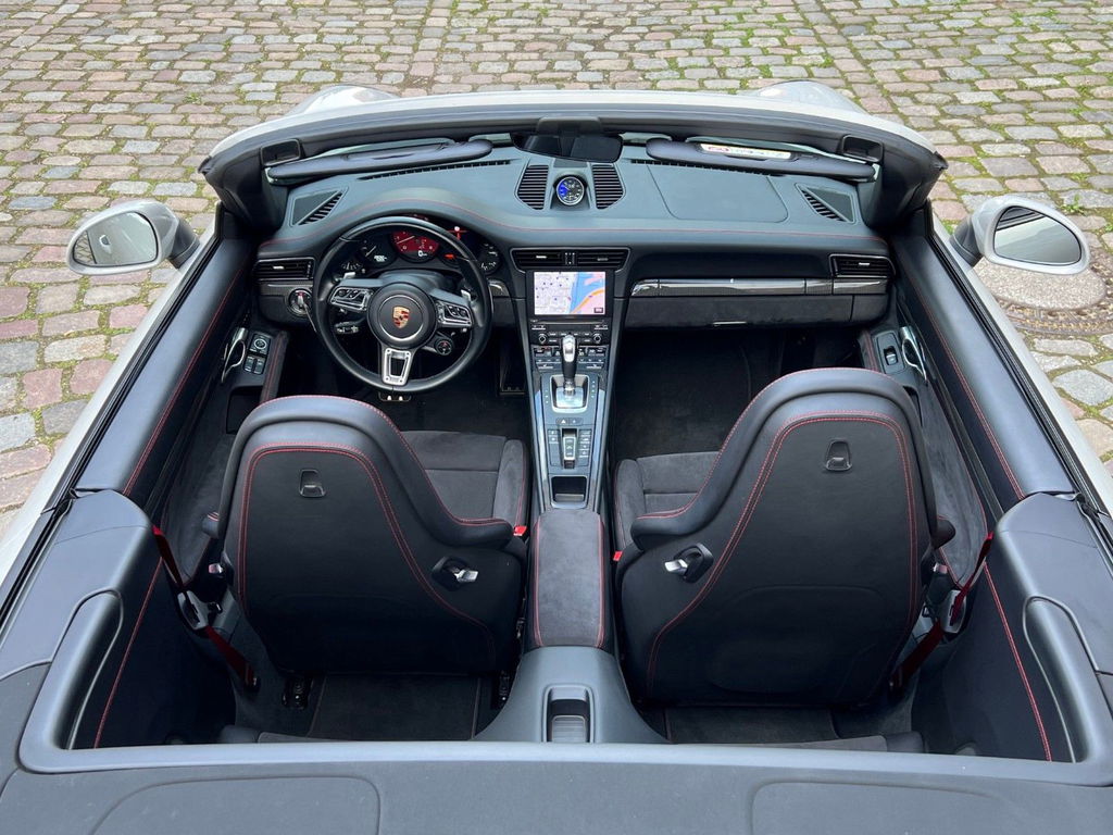 Porsche 991.2 Carrera 4 GTS