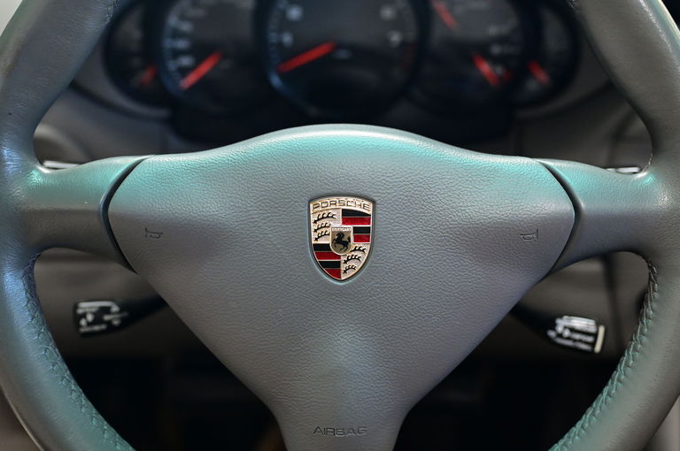 Porsche 996 Carrera 4