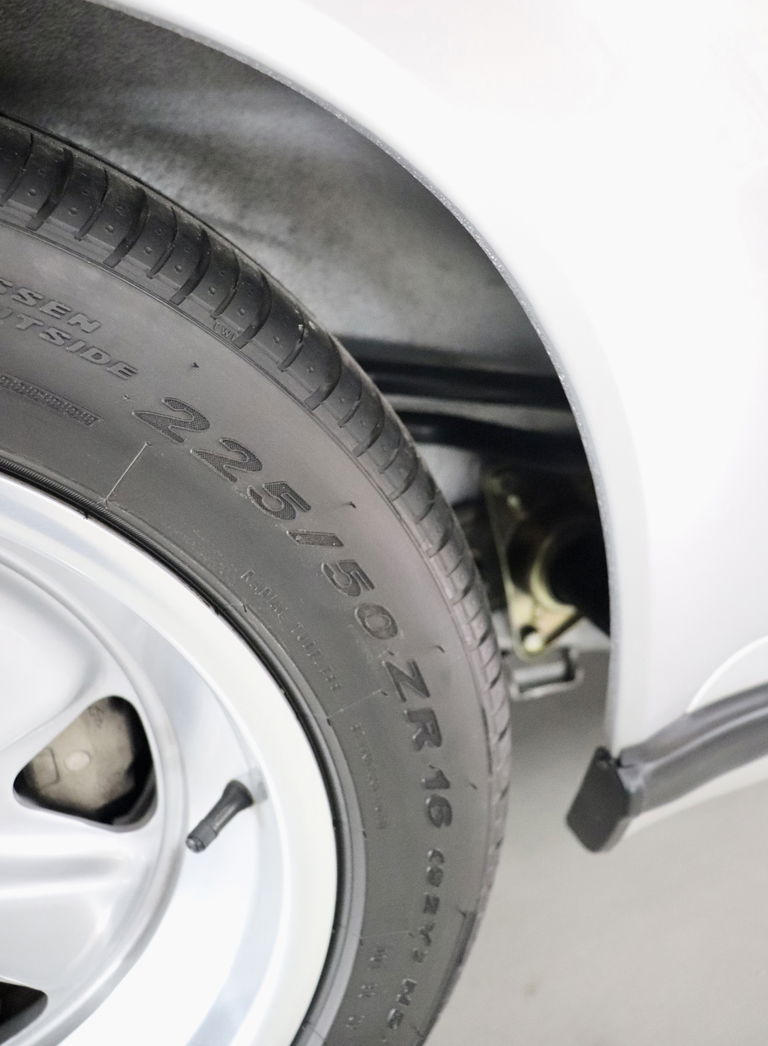 Porsche 911 Carrera 3.2 “25 Jahre 911”