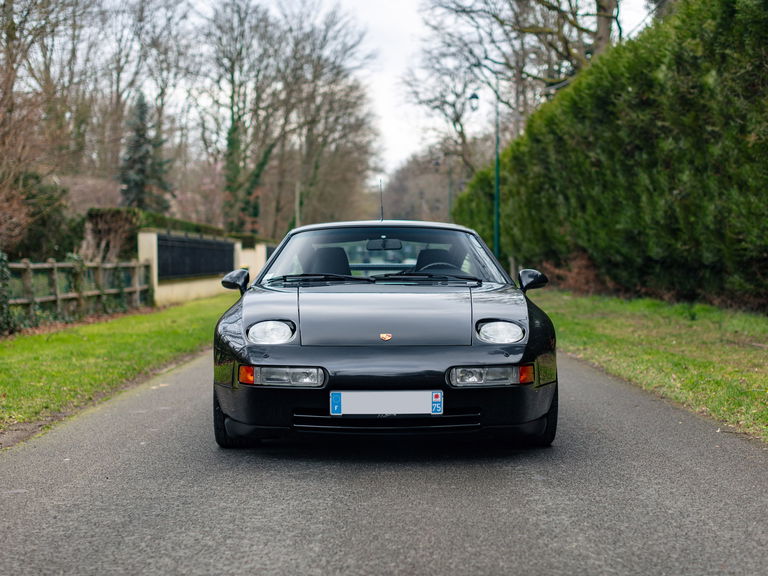 Porsche 928 GTS