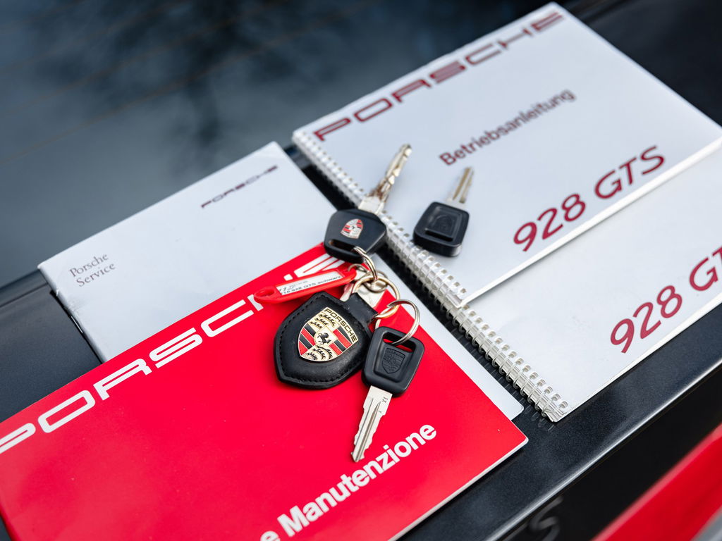 Porsche 928 GTS