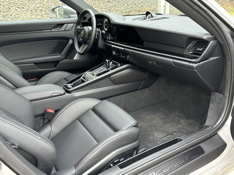 Porsche 992 Carrera T