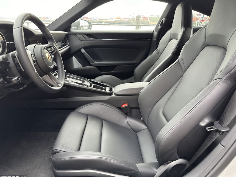 Porsche 992 Carrera T