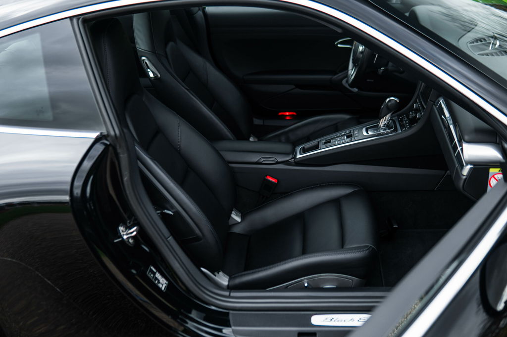 Porsche 991 Carrera Black Edition