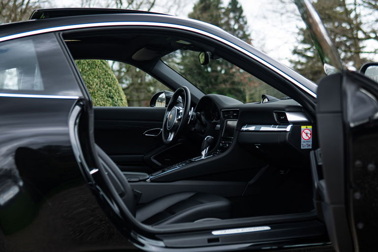 Porsche 991 Carrera Black Edition