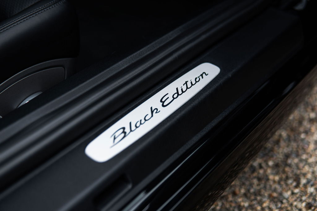 Porsche 991 Carrera Black Edition