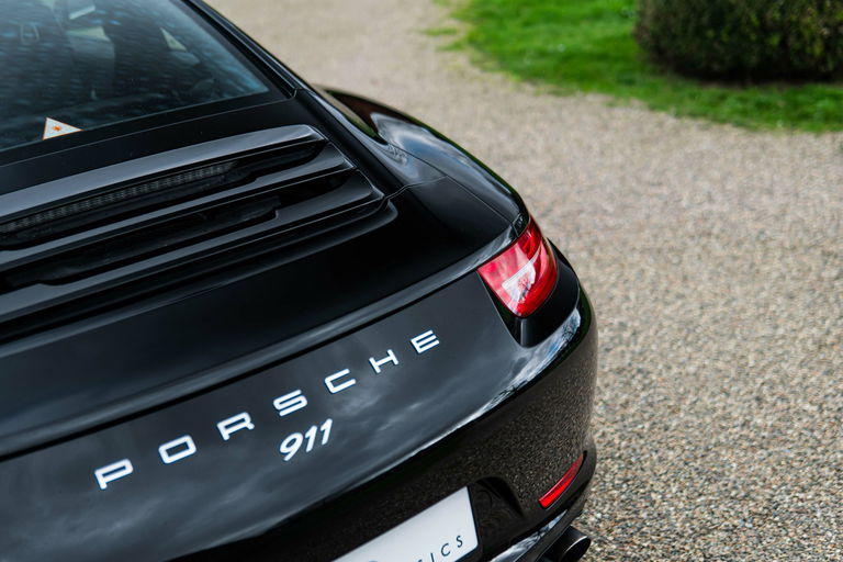 Porsche 991 Carrera Black Edition