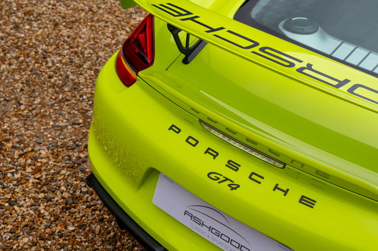 Porsche 981 Cayman GT4
