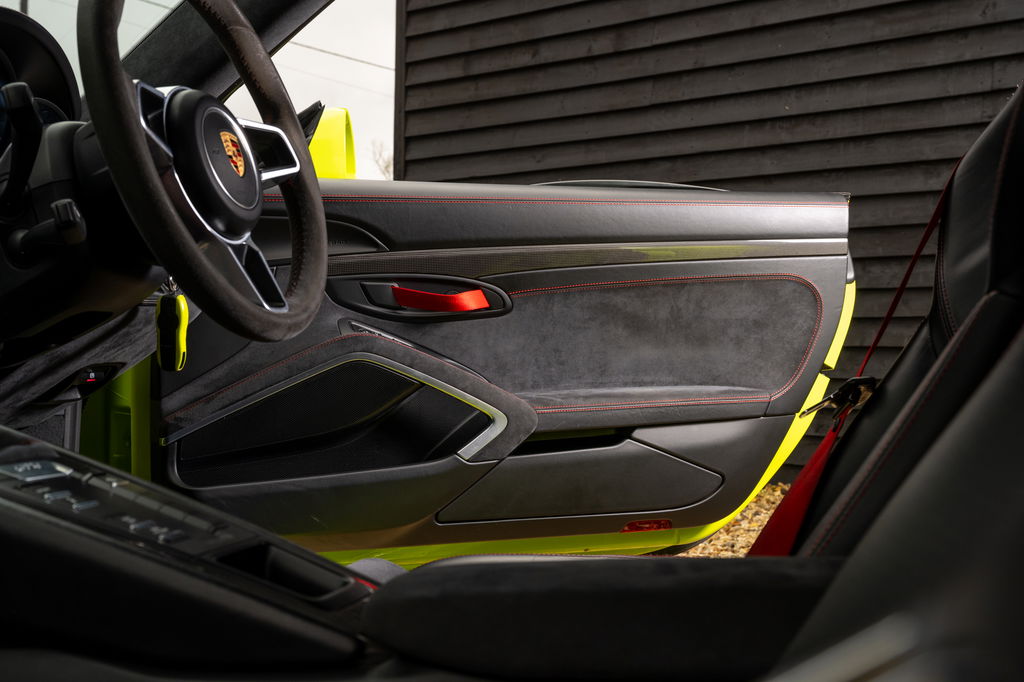 Porsche 981 Cayman GT4