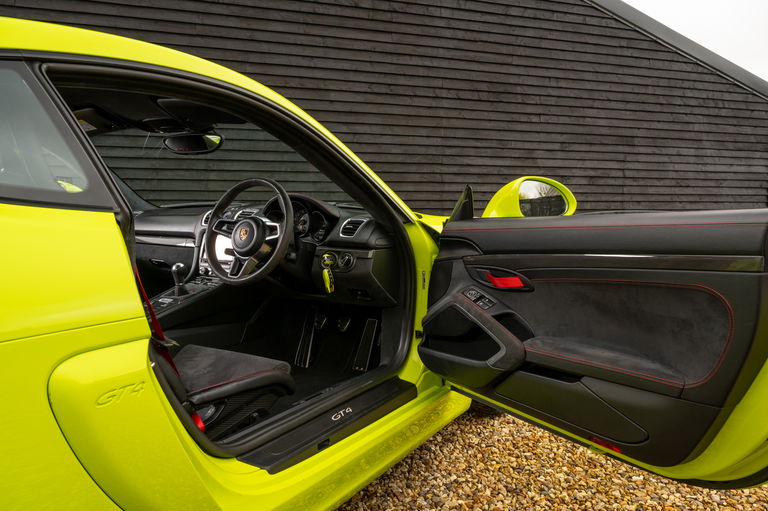 Porsche 981 Cayman GT4