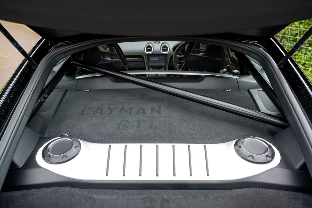 Porsche 718 Cayman GT4