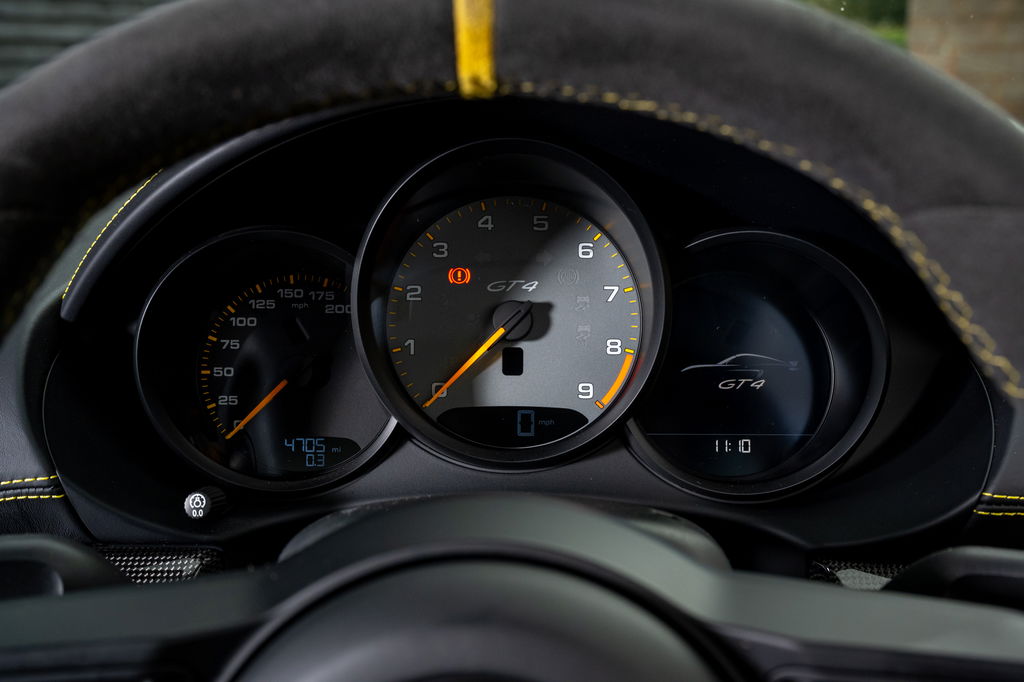 Porsche 718 Cayman GT4