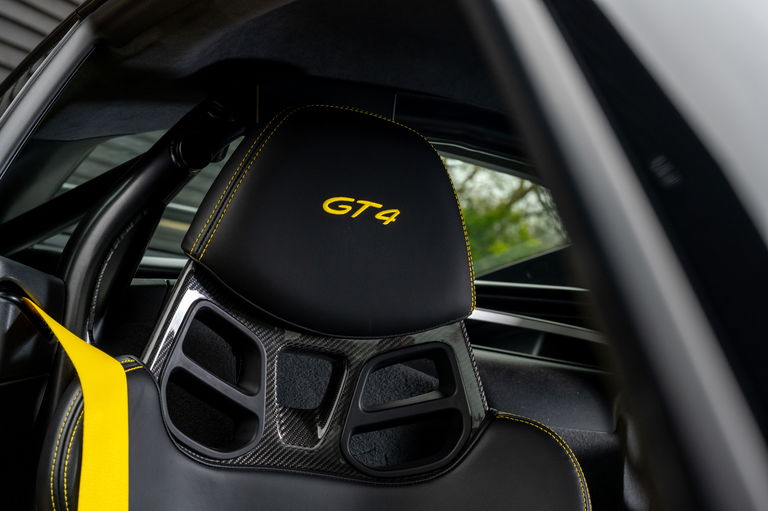 Porsche 718 Cayman GT4