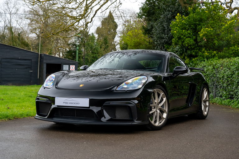 Porsche 718 Cayman GT4