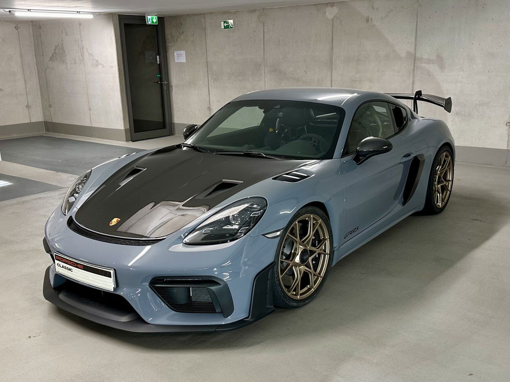 Porsche 718 Cayman GT4 RS