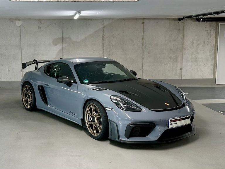 Porsche 718 Cayman GT4 RS