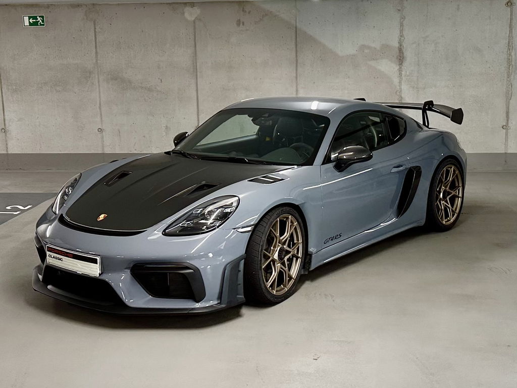 Porsche 718 Cayman GT4 RS
