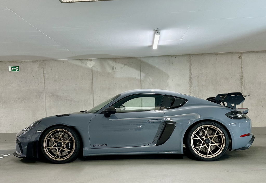 Porsche 718 Cayman GT4 RS