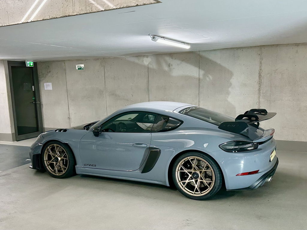 Porsche 718 Cayman GT4 RS
