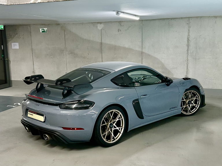 Porsche 718 Cayman GT4 RS