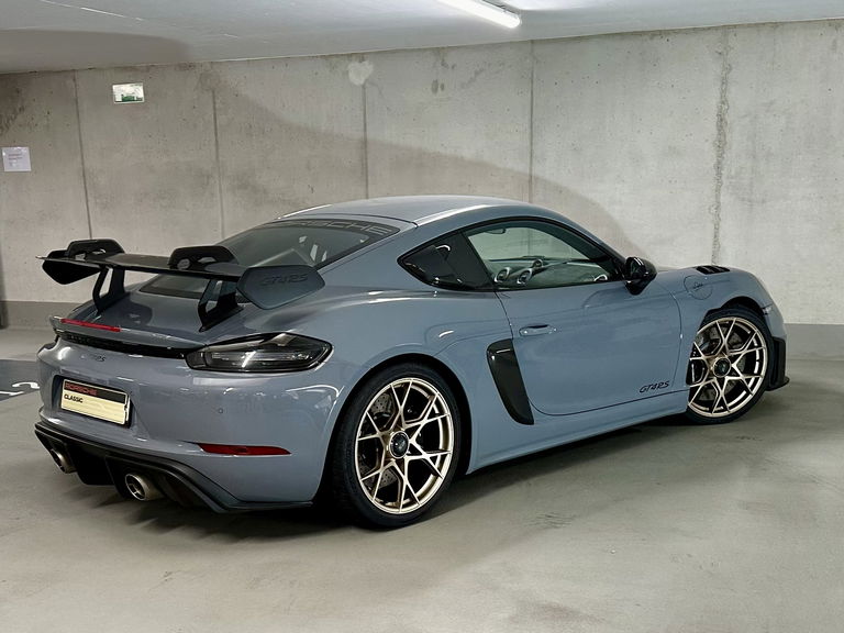 Porsche 718 Cayman GT4 RS