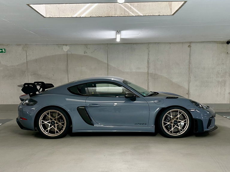 Porsche 718 Cayman GT4 RS
