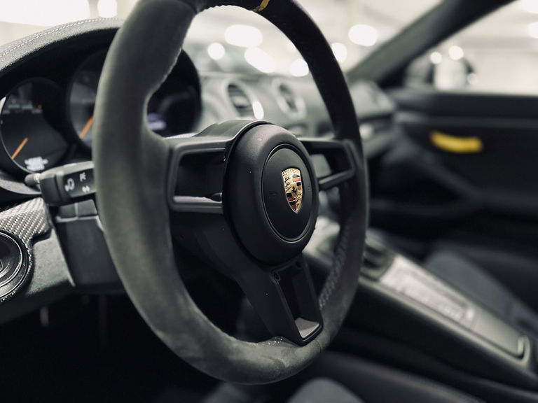 Porsche 718 Cayman GT4 RS