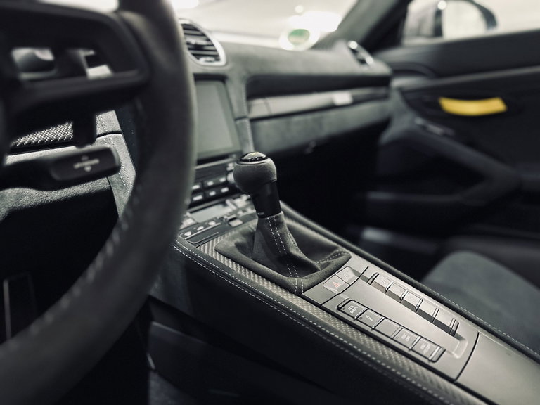 Porsche 718 Cayman GT4 RS