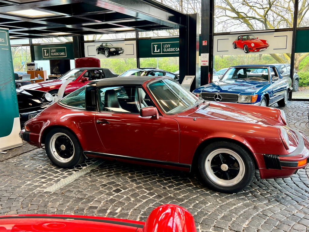 Porsche 911 Carrera 3.2