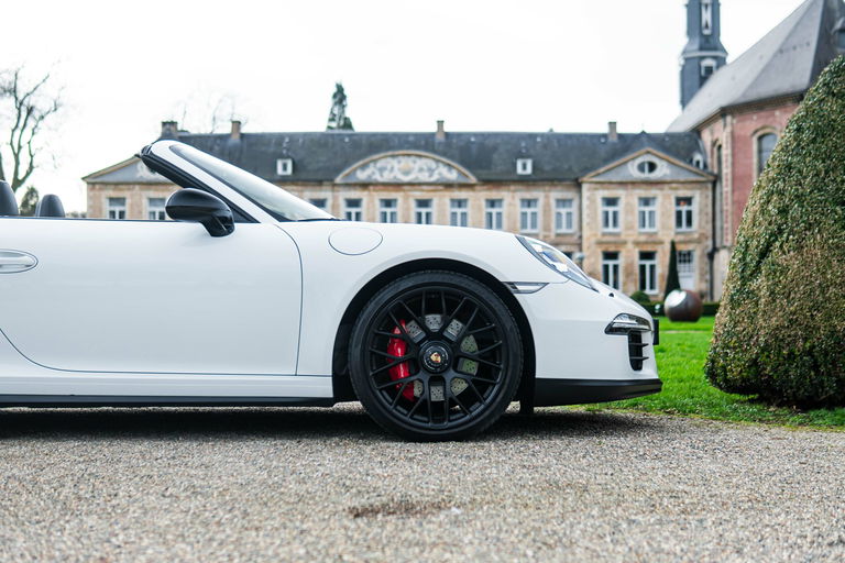 Porsche 991 Carrera 4 GTS