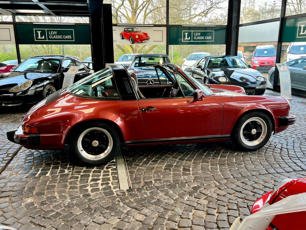 Porsche 911 Carrera 3.2
