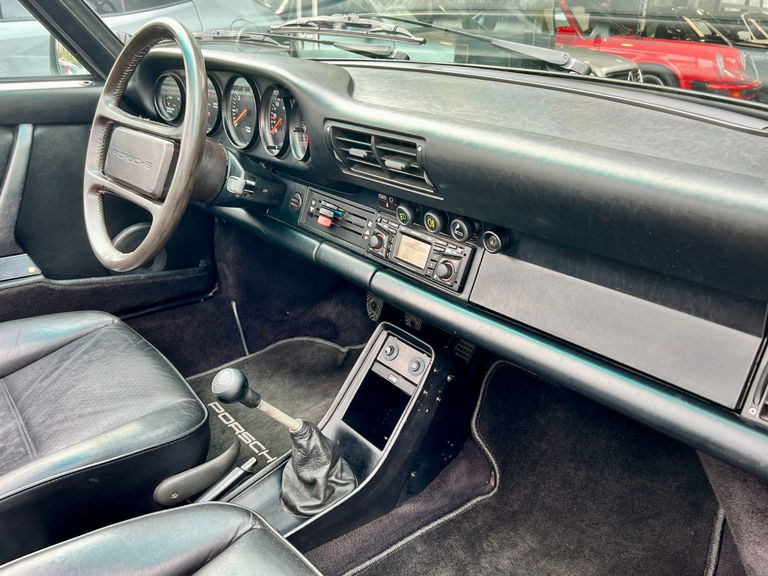 Porsche 911 Carrera 3.2