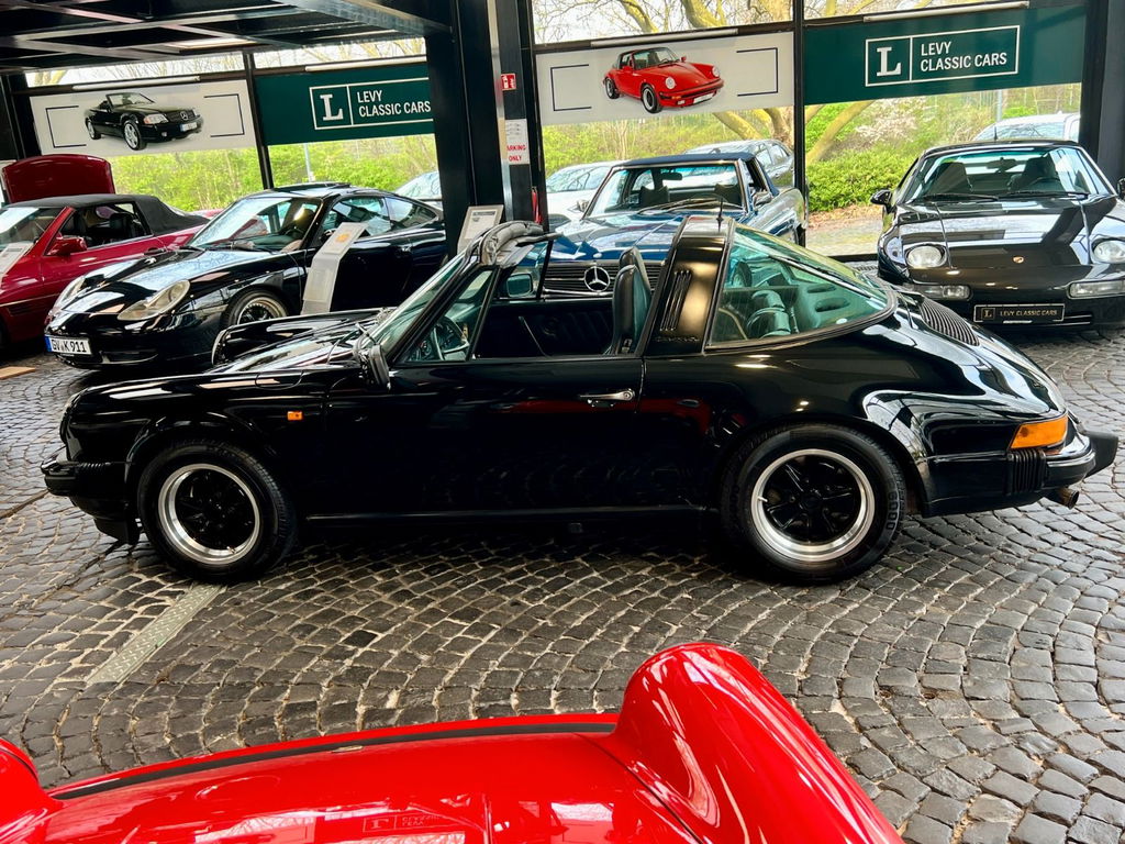 Porsche 911 Carrera 3.2