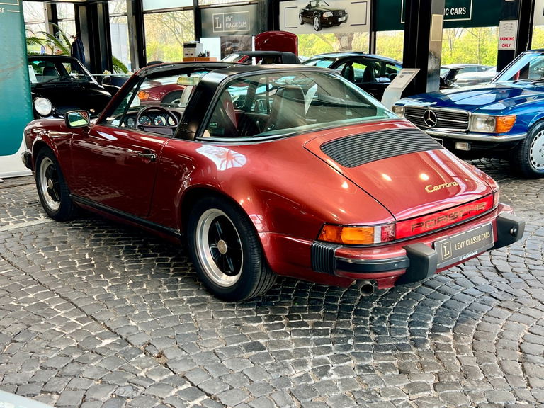 Porsche 911 Carrera 3.2