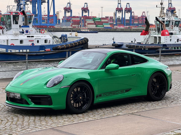 Porsche 992 Carrera GTS