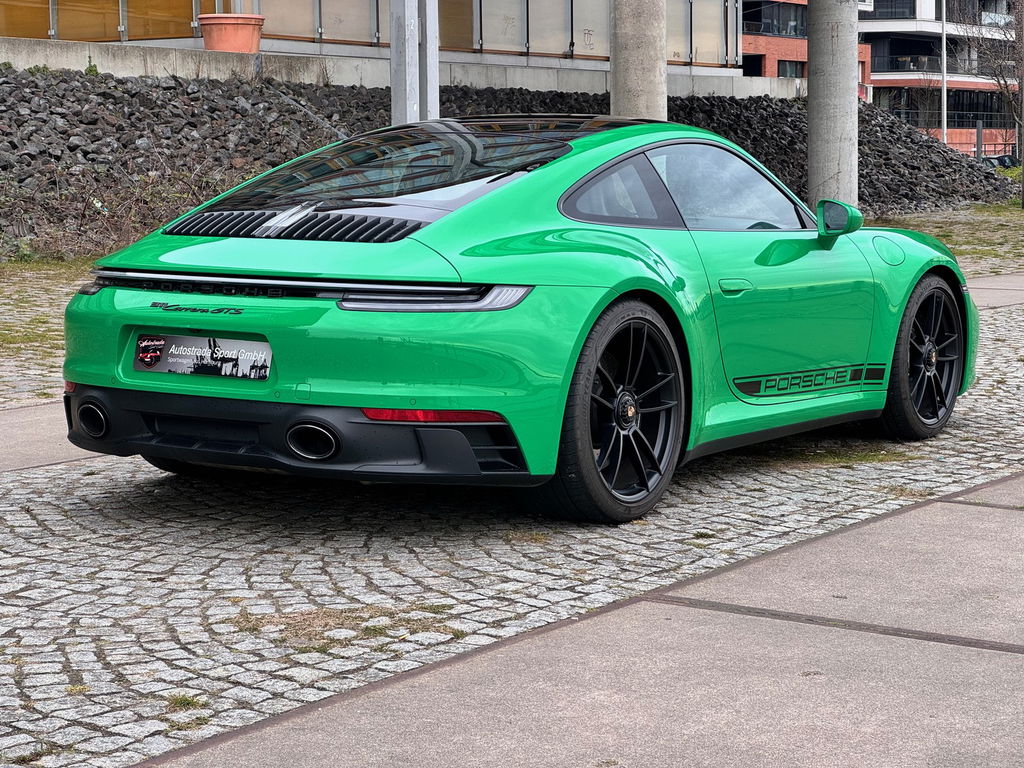 Porsche 992 Carrera GTS