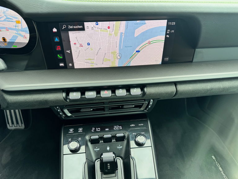 Porsche 992 Carrera GTS