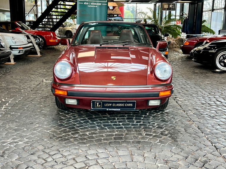 Porsche 911 Carrera 3.2