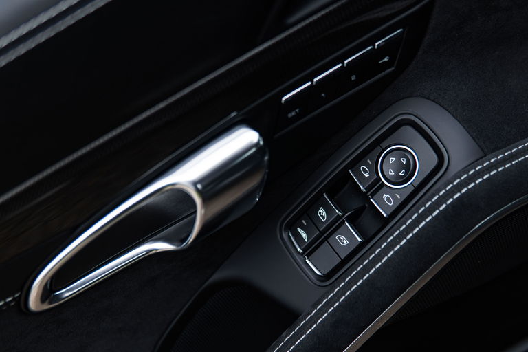 Porsche 991.2 Carrera GTS