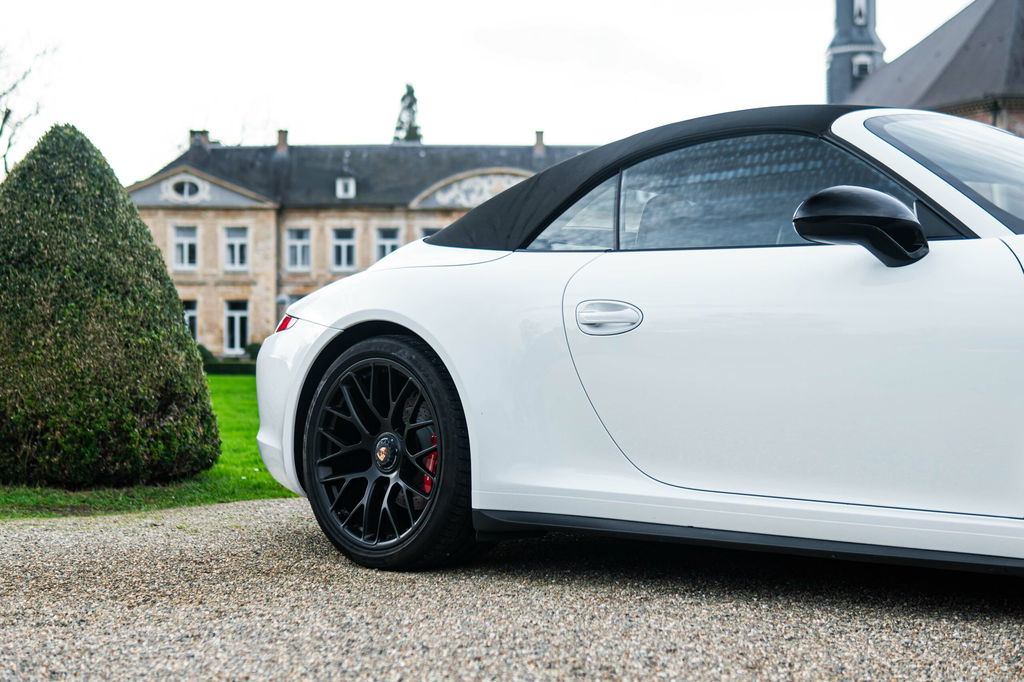Porsche 991 Carrera 4 GTS