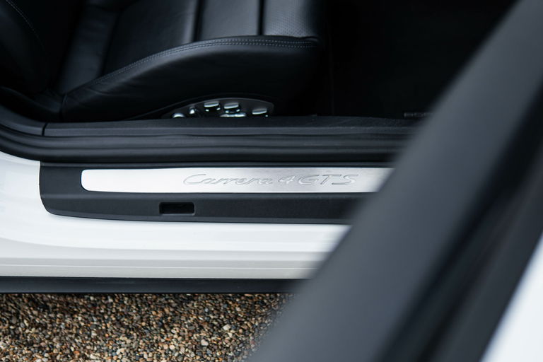 Porsche 991 Carrera 4 GTS