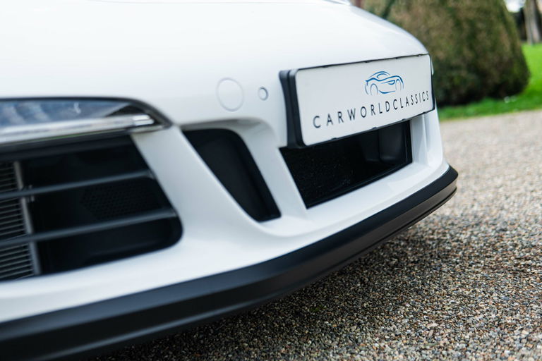 Porsche 991 Carrera 4 GTS