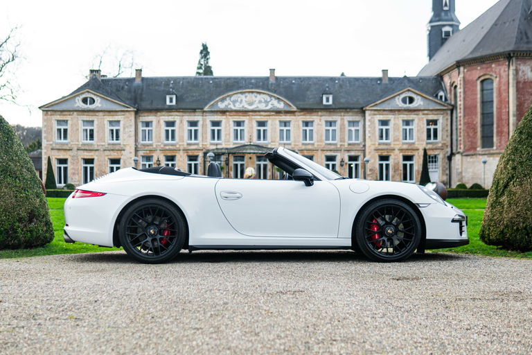 Porsche 991 Carrera 4 GTS