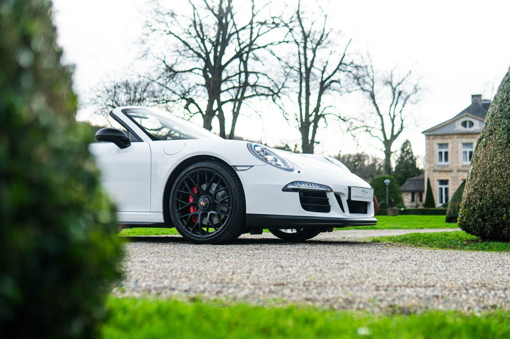 Porsche 991 Carrera 4 GTS