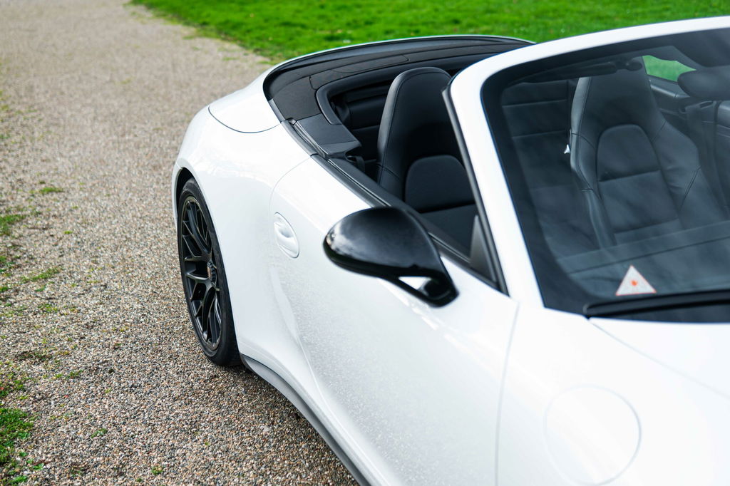 Porsche 991 Carrera 4 GTS