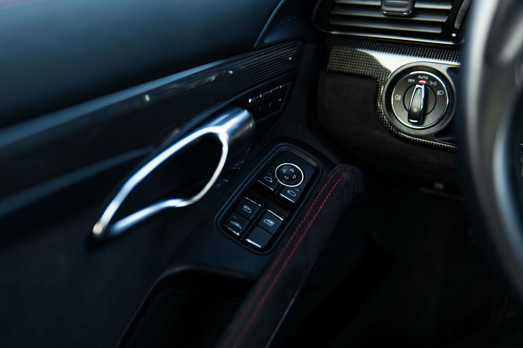 Porsche 991.2 Carrera GTS